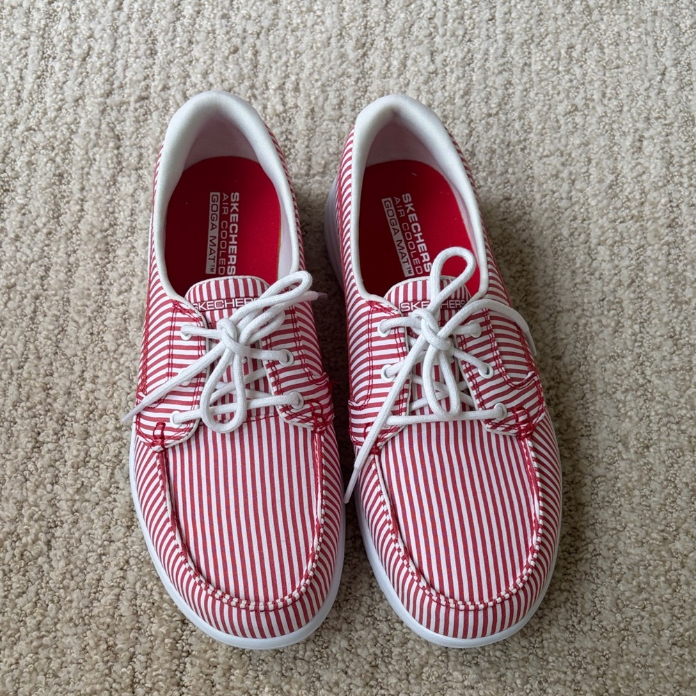 NWOB Skechers Red and White On The Go Sneakers